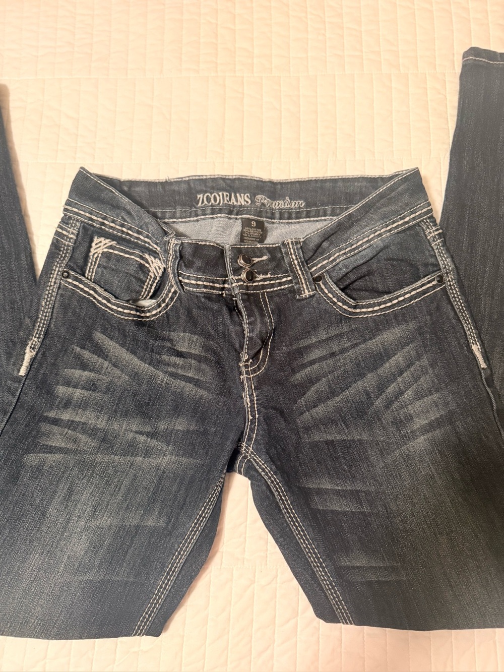 Women's Dark Wash Jeans